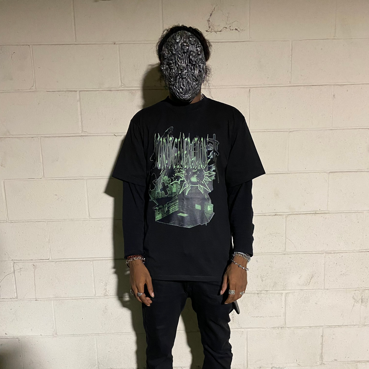 "FLOATING HOUSE" BLACK T-SHIRT