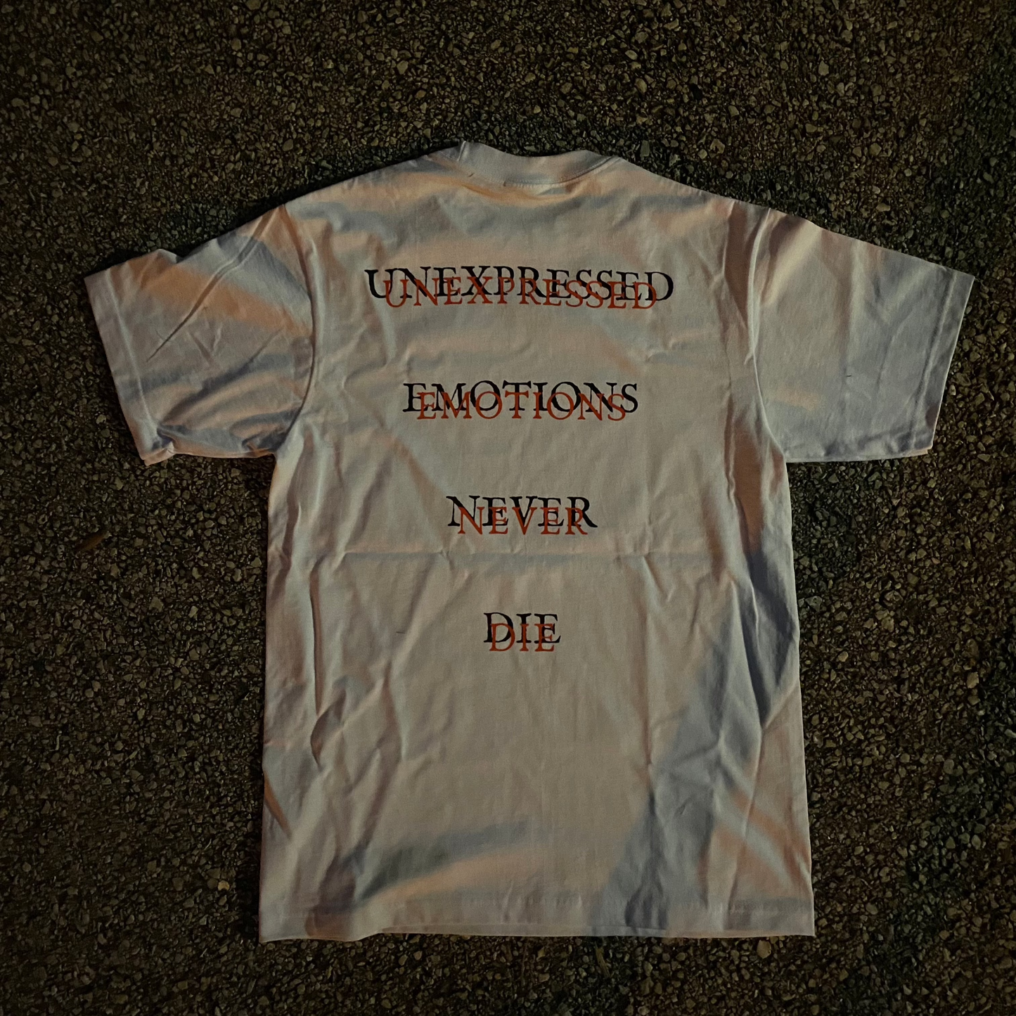LOGO "UNEXPRESSED EMOTIONS NEVER DIE" WHITE T-SHIRT