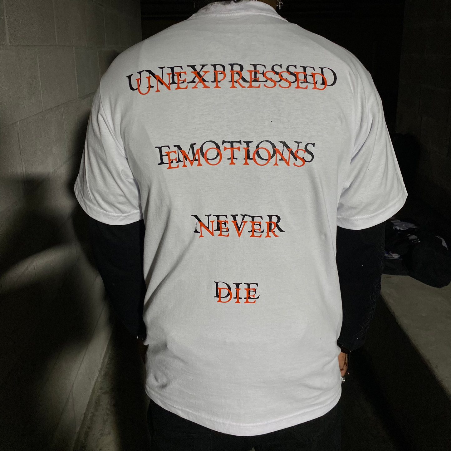 LOGO "UNEXPRESSED EMOTIONS NEVER DIE" WHITE T-SHIRT