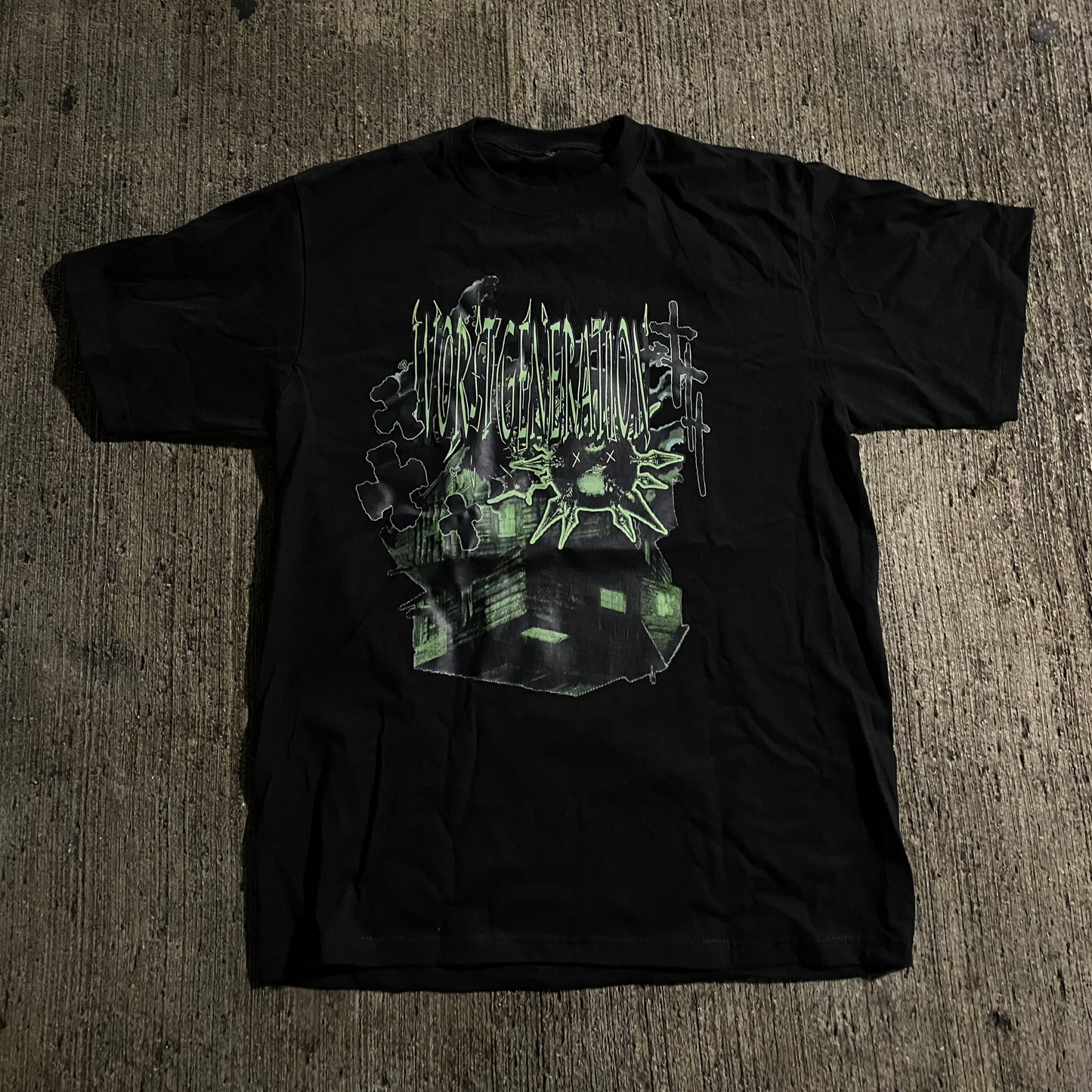 "FLOATING HOUSE" BLACK T-SHIRT