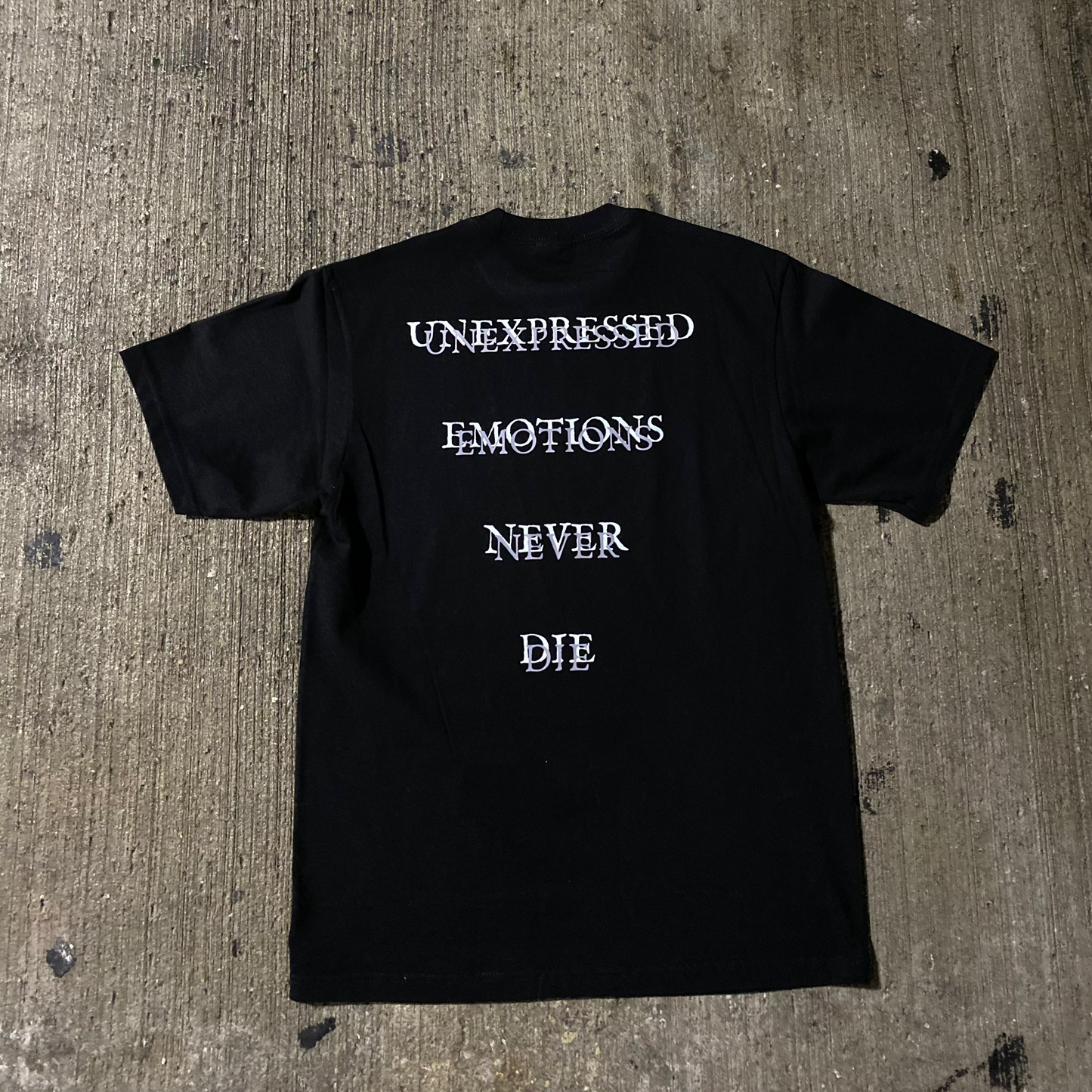 LOGO "UNEXPRESSED EMOTIONS NEVER DIE" BLACK T-SHIRT